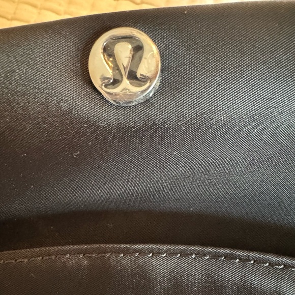 NWT lululemon Go Getter Pouch - Picture 3 of 9